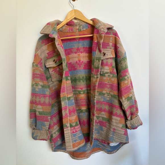 Western Aztec Print Button Flap Pocket Shacket - Picture 7 of 8